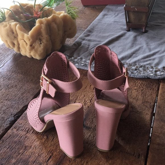 DONATED!! Dusty Rose/Mauve peek-a-boo ankle strap - Picture 4 of 6